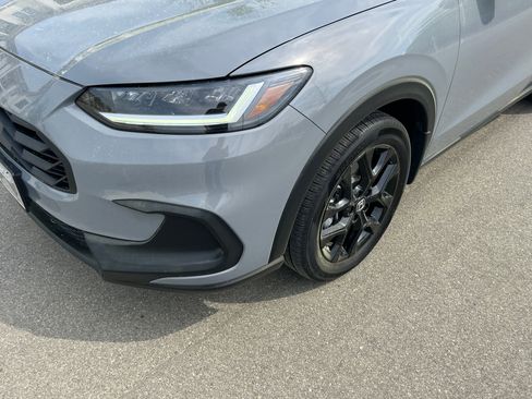 Used 2023 Honda HR-V Sport image 9