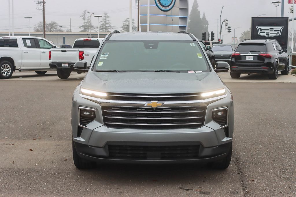 Used 2026 Chevrolet Traverse LT w/ Driver Confidence Package AWD/4WD image 6
