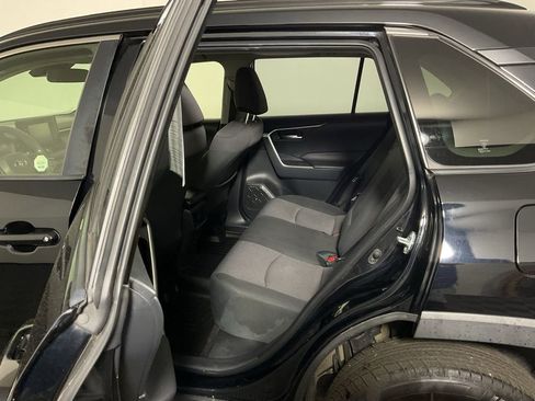 Used 2019 Toyota RAV4 XLE AWD/4WD image 33