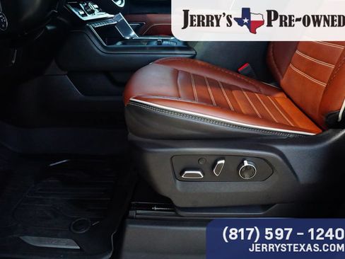 Used 2024 GMC Sierra 2500 Denali Ultimate AWD/4WD image 18