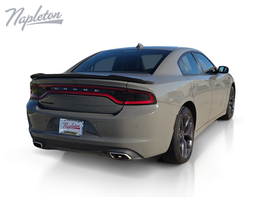 Used 2019 Dodge Charger SXT w/ Plus Group RWD image 5
