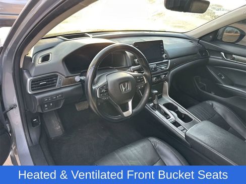 Used 2018 Honda Accord Touring image 6