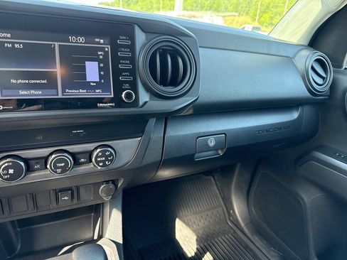Used 2022 Toyota Tacoma SR AWD/4WD image 9