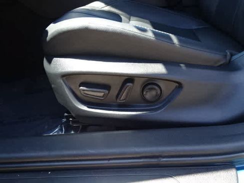 Used 2025 Toyota Camry XSE FWD image 16