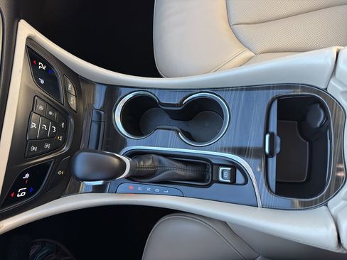 Used 2020 Buick Envision Essence image 22