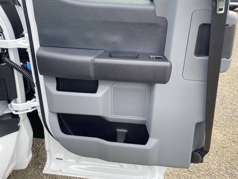 New 2025 Ford F350 XL w/ XL Chrome Package image 16