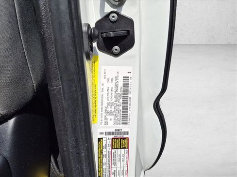 Used 2017 Toyota Tacoma SR RWD image 23