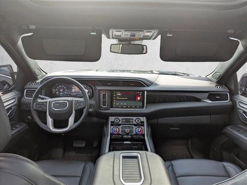 Used 2023 GMC Yukon Denali image 18