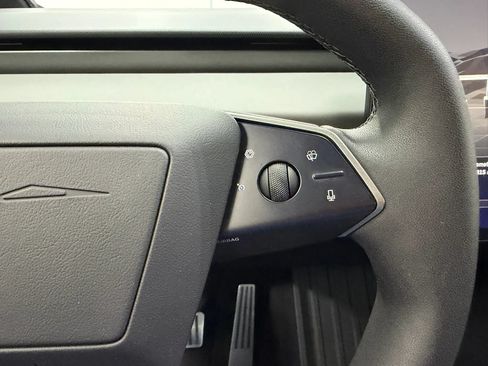 Used 2024 Tesla Cybertruck AWD Crew Cab image 28