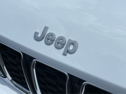 New 2025 Jeep Grand Cherokee L Laredo w/ Luxury Tech Group I image 8