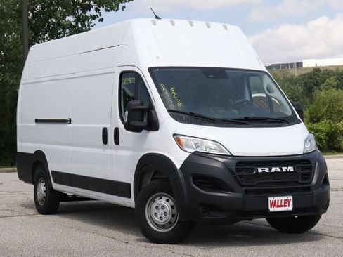 Used 2023 RAM ProMaster 3500 FWD image 2