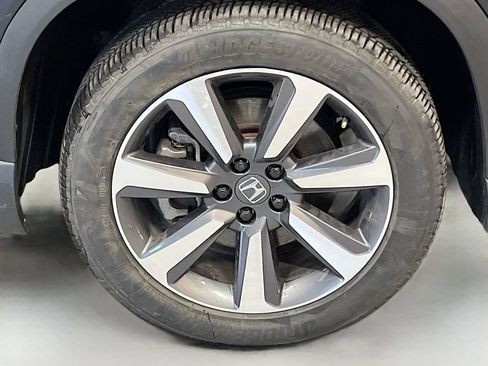Used 2025 Honda Pilot Elite image 34