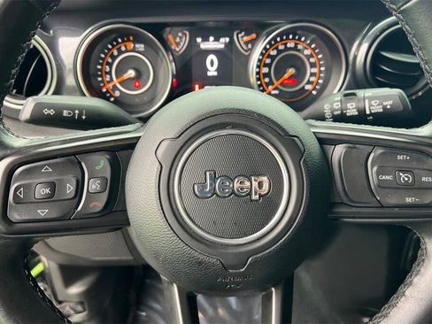 Used 2022 Jeep Wrangler Unlimited Sport image 23