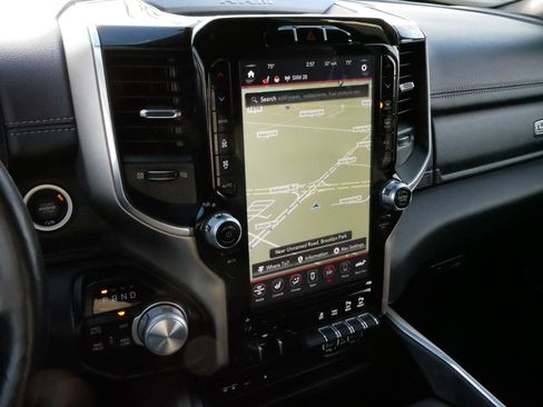 Used 2019 RAM 1500 Laramie image 22