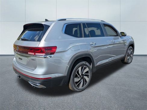 New 2025 Volkswagen Atlas SEL image 3