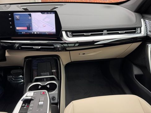 Used 2025 BMW X1 xDrive28i w/ Premium Package image 17