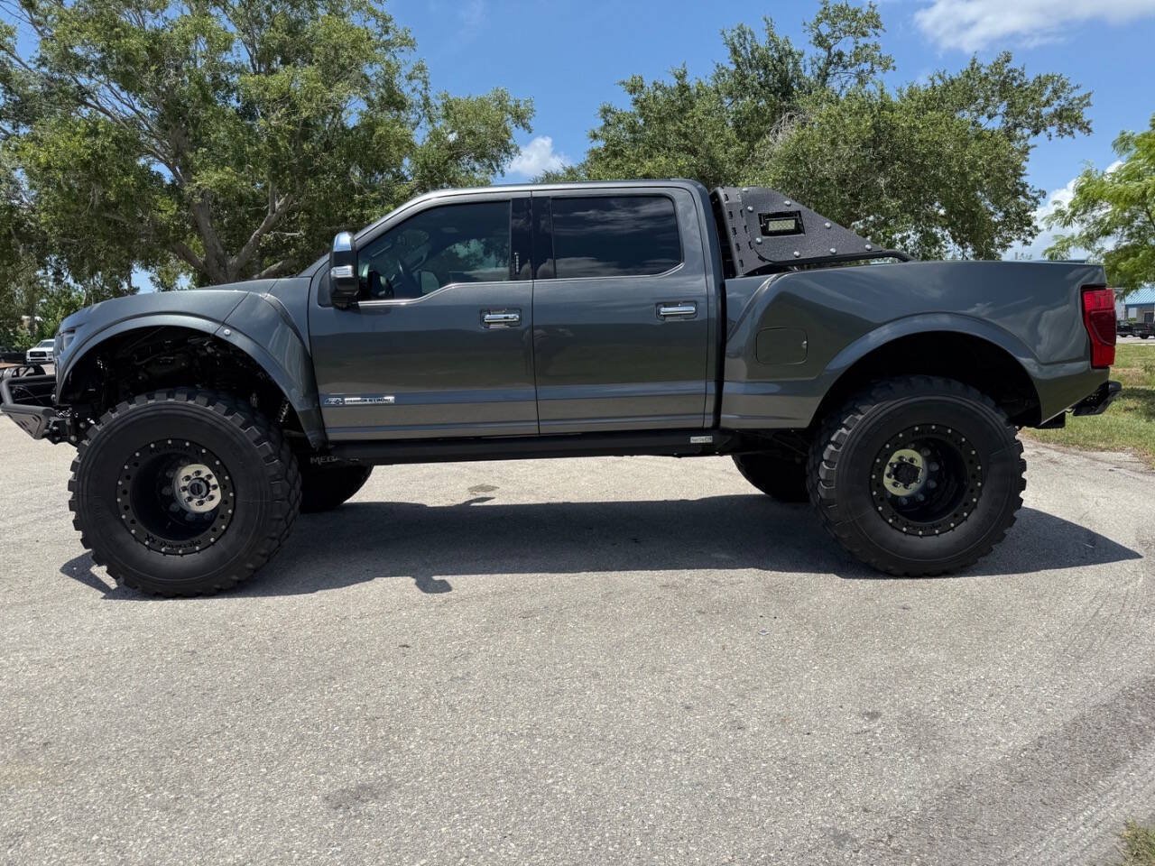 Used 2020 Ford F250 Platinum AWD/4WD image 4