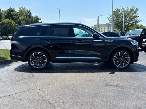 Used 2021 Lincoln Aviator Reserve w/ Equipment Group 201A AWD/4WD image 16