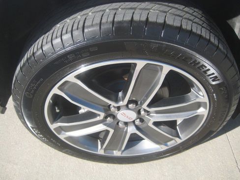 Used 2019 GMC Acadia Denali w/ Technology Package image 8