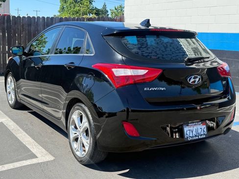 Used 2013 Hyundai Elantra GT w/ Tech Pkg FWD image 4