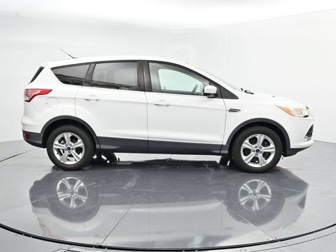 Used 2016 Ford Escape SE AWD/4WD image 9
