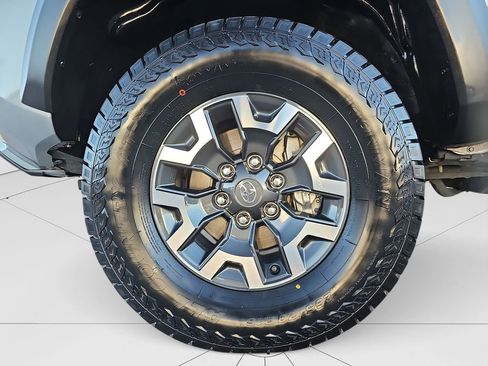 Certified 2023 Toyota Tacoma TRD Off-Road image 23