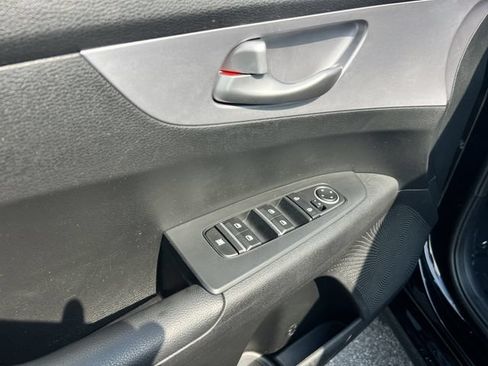 Used 2024 Kia Forte LXS w/ LXS Technology Package FWD image 11