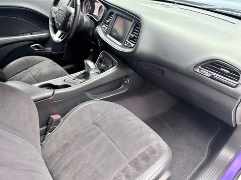 Used 2016 Dodge Challenger R/T Scat Pack w/ Leather Interior Group image 12