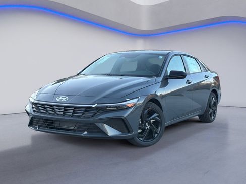 New 2026 Hyundai Elantra Sport image 2