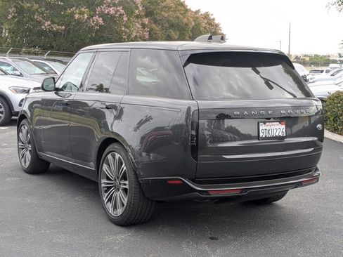 Used 2023 Land Rover Range Rover SE AWD/4WD image 7