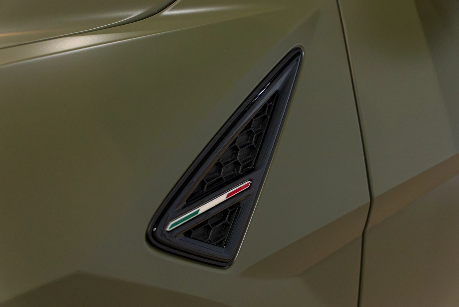 Used 2023 Lamborghini Urus Performante AWD/4WD image 10