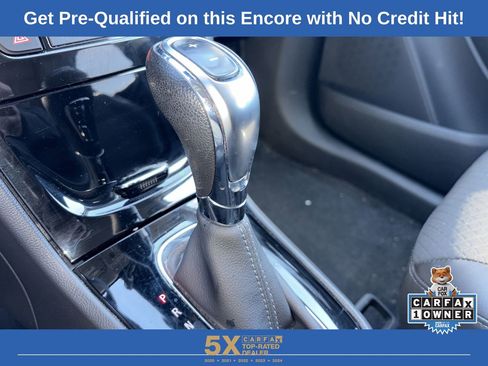 Used 2021 Buick Encore Preferred image 19