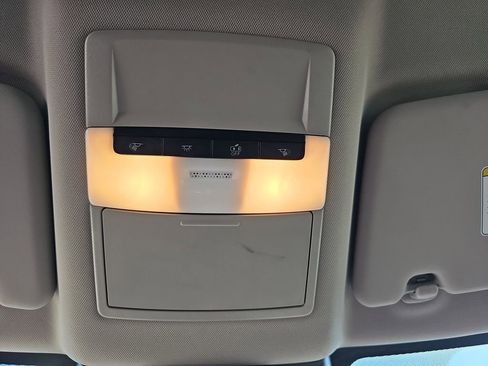 Used 2023 Nissan Rogue S image 32