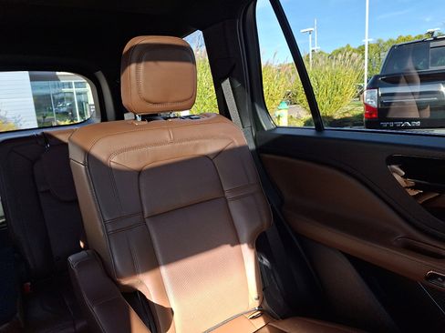 Used 2023 Lincoln Aviator Reserve w/ Equipment Group 201A image 20