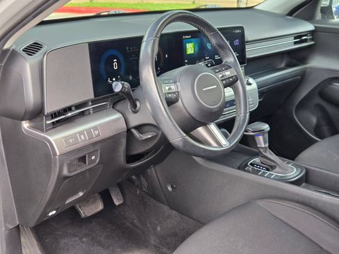 Used 2024 Hyundai Kona SEL FWD image 12