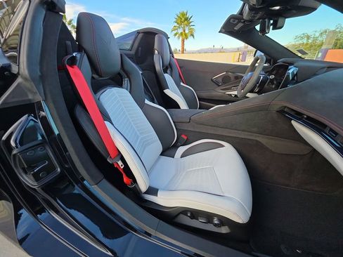 Used 2023 Chevrolet Corvette Stingray Premium Conv w/ Z51 Performance Package image 29