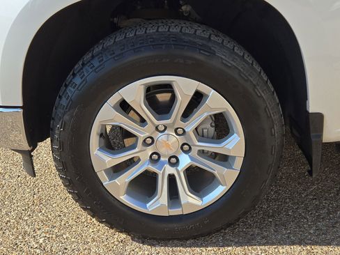 Used 2024 Chevrolet Silverado 1500 LTZ w/ LTZ Convenience Package II image 11