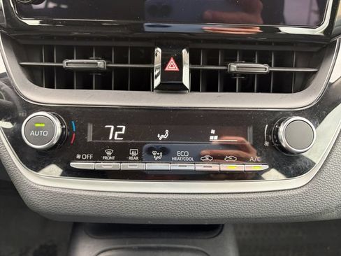 Used 2024 Toyota Corolla LE FWD image 17