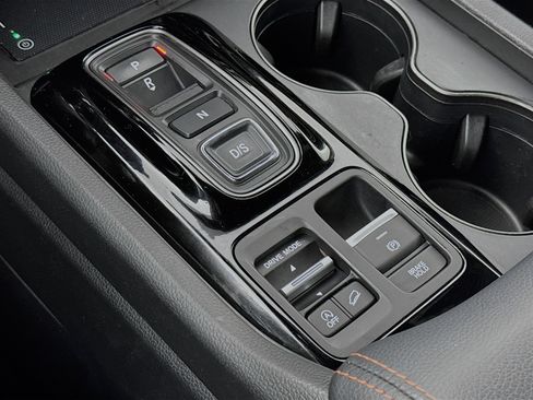 Used 2024 Honda Pilot TrailSport image 16