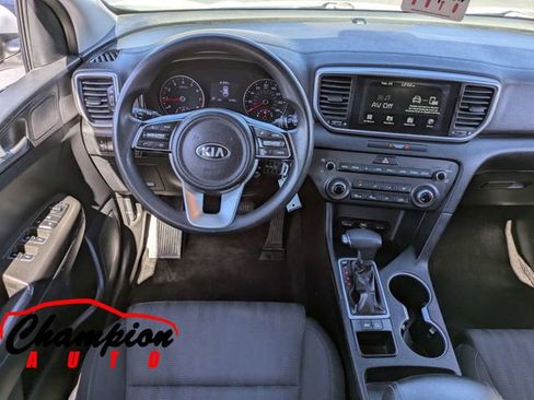 Used 2020 Kia Sportage LX image 19