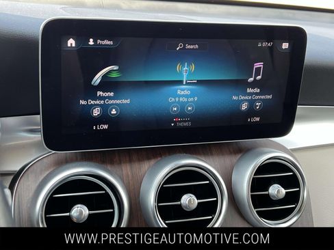 Used 2022 Mercedes-Benz GLC 300 4MATIC w/ Premium Package Lite image 24
