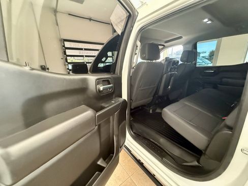 Used 2023 Chevrolet Silverado 1500 Custom AWD/4WD image 17
