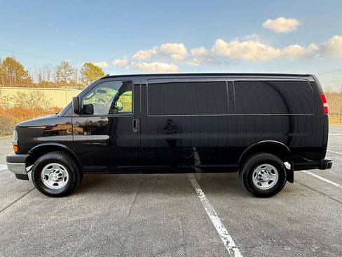 Used 2018 Chevrolet Express 2500 w/ Driver Convenience Package image 7