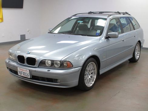 Used 2003 BMW 525i Wagon image 4