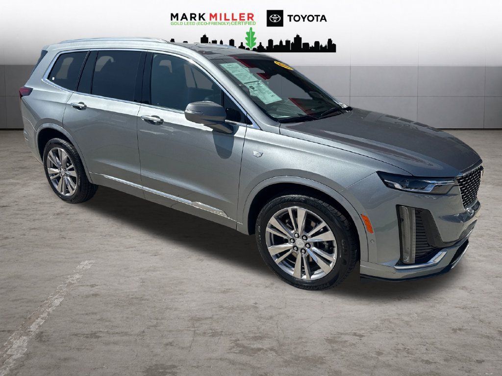 Used 2023 Cadillac XT6 Premium Luxury w/ Technology Package AWD/4WD image 7
