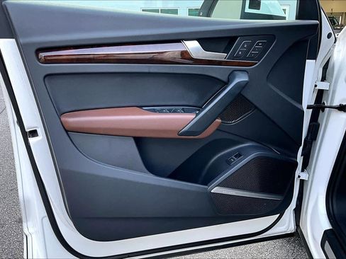 Used 2018 Audi Q5 2.0T Premium Plus w/ Premium Plus Package image 21