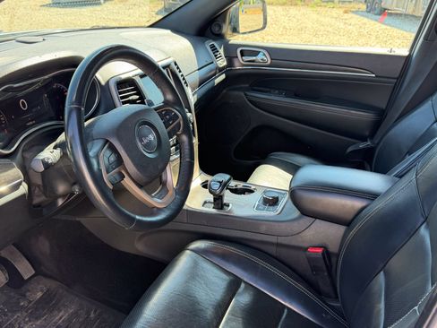 Used 2016 Jeep Compass Latitude FWD image 7