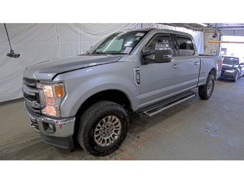 Used 2022 Ford F250 XLT w/ XLT Premium Package AWD/4WD image 3