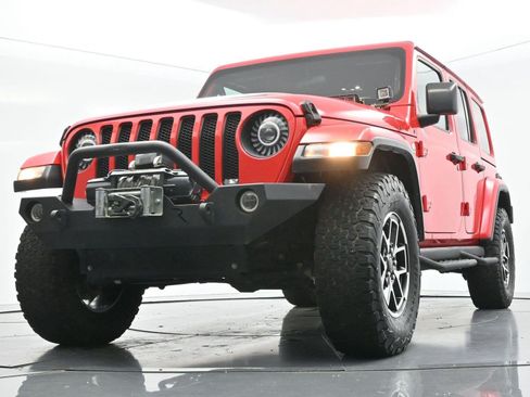 Used 2020 Jeep Wrangler Unlimited Sahara AWD/4WD image 41