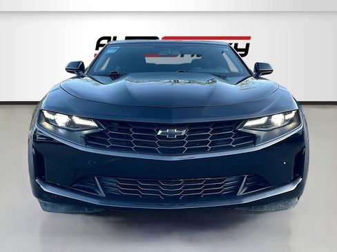 Used 2024 Chevrolet Camaro LT w/ Technology Package image 2